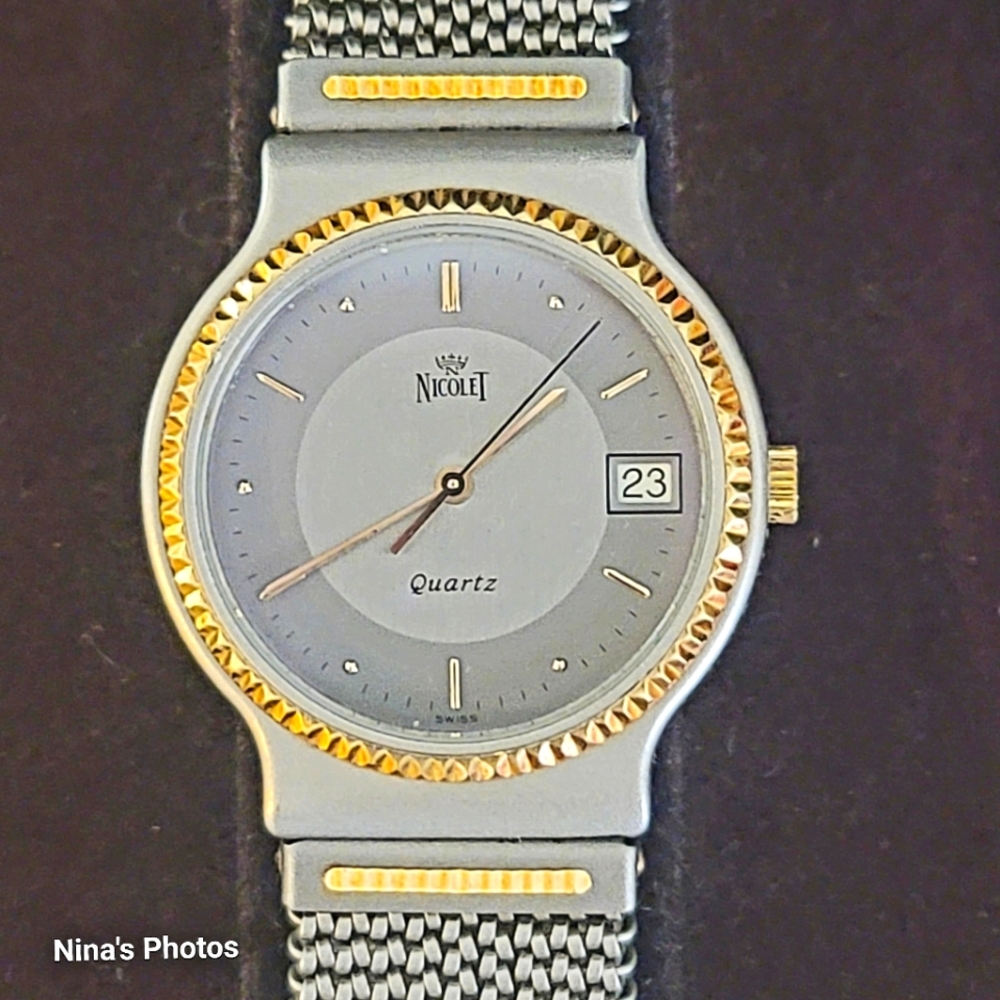 Nicolet Swiss Titanium 18k Gold Bezel 30mm Stretch Band 7 Jewel Quartz Watch